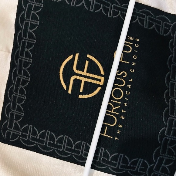 Furious Fur‎ - Picture 7 of 9